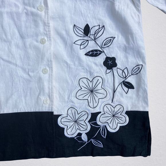 Floral embroidered top black and white button up, boho chic bohemian hippie - Picture 3 of 7